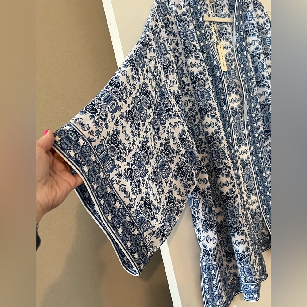 New! Max Studio Designer Blue & White Printed Kimono Cardigan size 2X - Picture 9 of 16